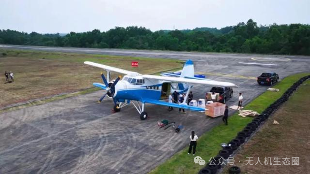 TP1000：首飞成功的无人运输机，智能空投的未来_空投无人机_空投无人小飞机是什么意思
