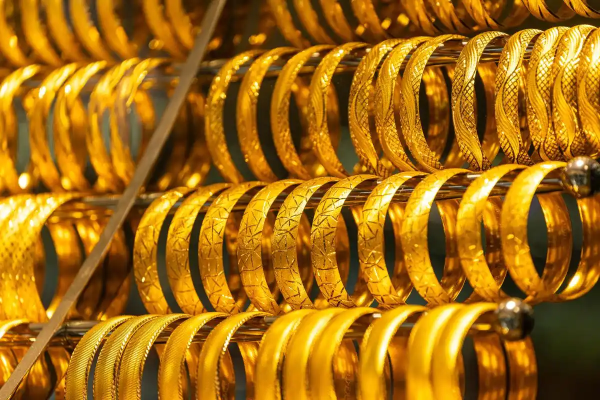 黄金市场投资指南：特点、优势与策略全解析